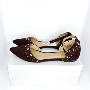 Women’s Report Flats